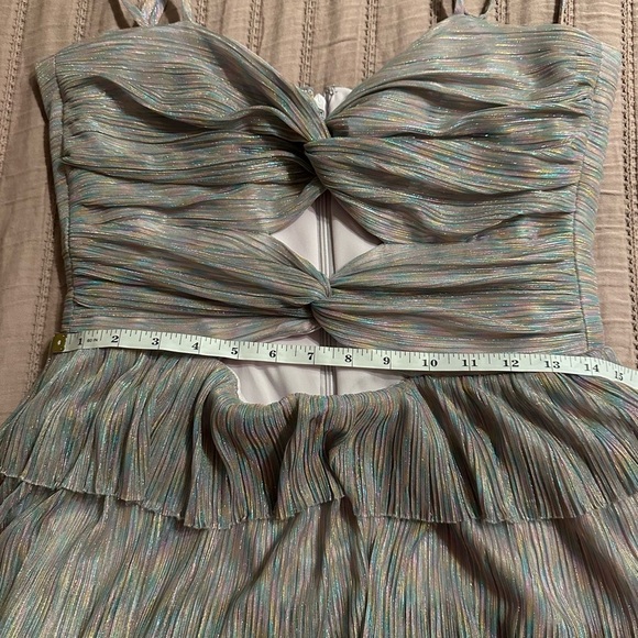 NWT Gianni Bini
Grace Metallic Plisse Sweetheart Neck Cut-Out Tiered Dress - Picture 9 of 11
